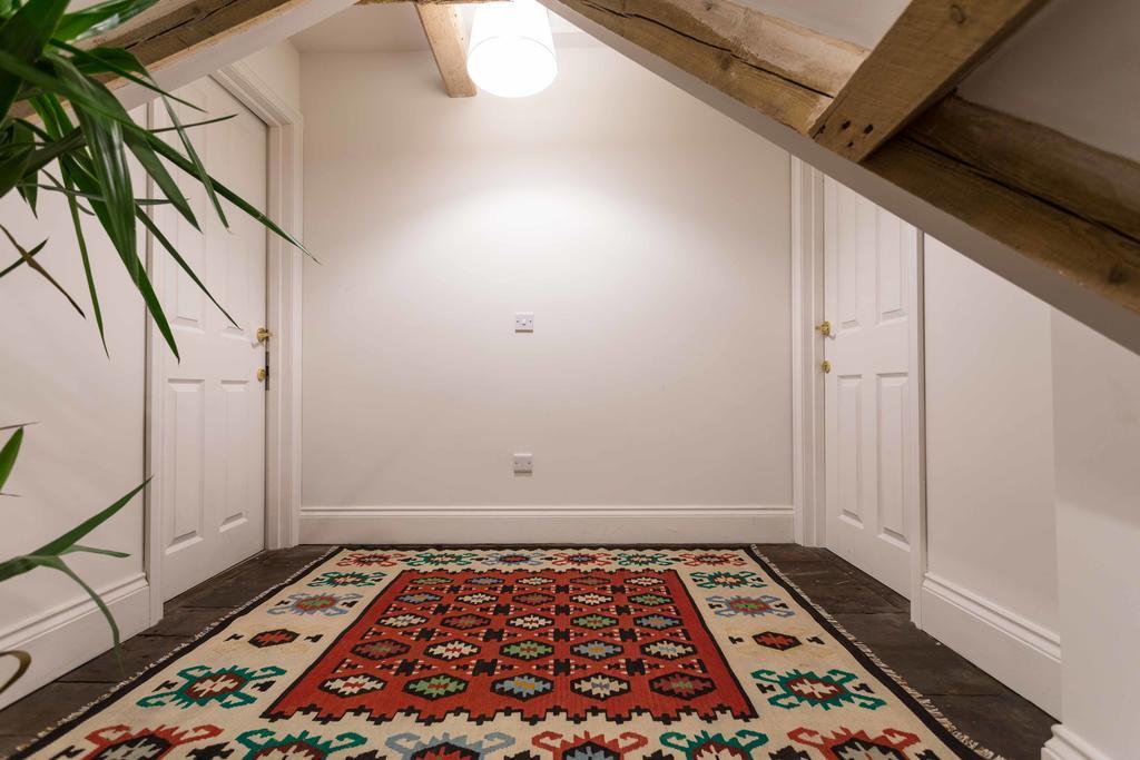 Bed and Breakfast The Holford Arms Тетбери Экстерьер фото