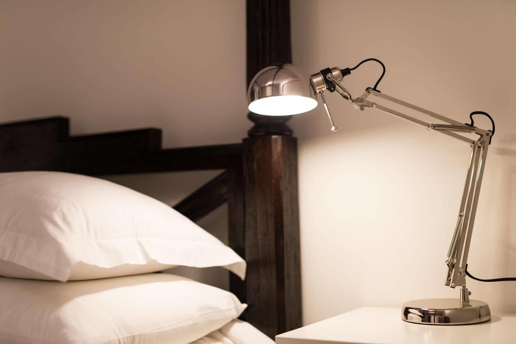 Bed and Breakfast The Holford Arms Тетбери Экстерьер фото